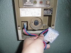 非常ベル用ニカド電池　途中