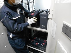 直流電源装置　蓄電池更新工事MSE-600-途中