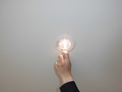 非常照明器具 電球、ニカド電池の取替後