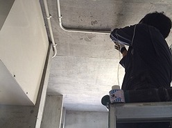 通路誘導灯-取替途中