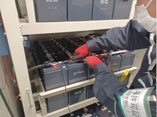 完成　SNSX-300×54セル　蓄電池取替工事