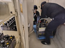 途中　HS-500E×54セル　蓄電池取替